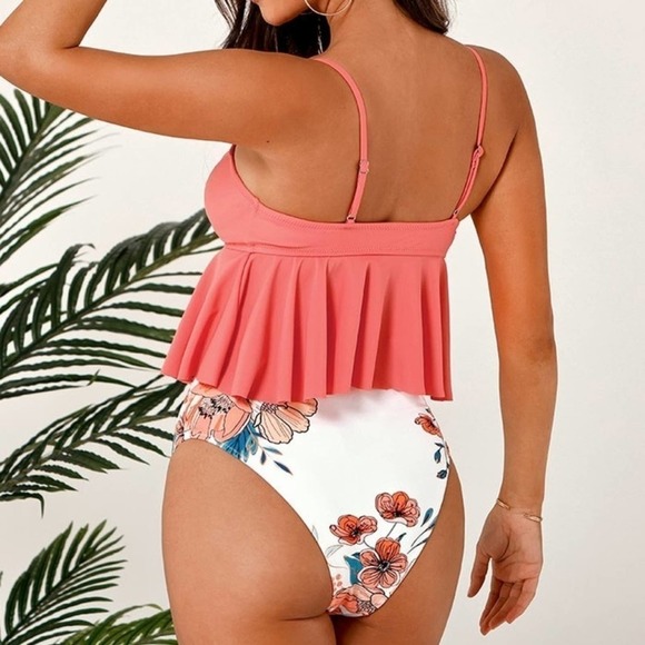 Pink And Floral Ruffle Buttoned Tankini - Picture 3 of 12